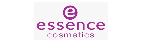 Essence-what-the-fake-PLUMP-LIP-FILLER-01-lrm93031